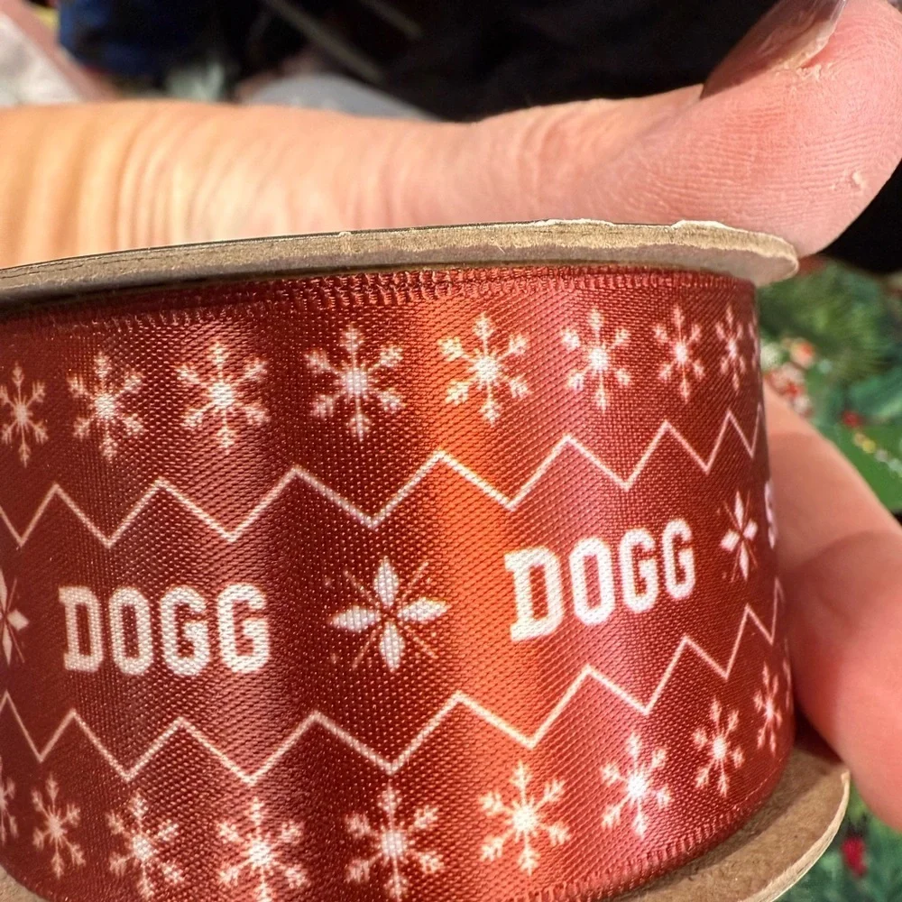 Snoop Dogg NEW Holiday Gift Wrap Ribbon Set - Red and Green and Name Tag Labels